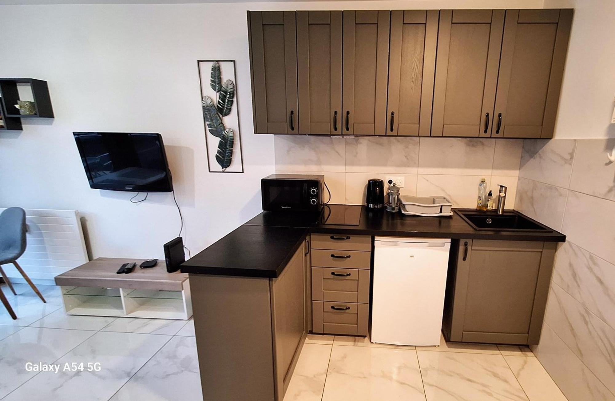 Cosy Studio 200 M From Nice Beach & Promenade Des Anglais Apartment Luaran gambar