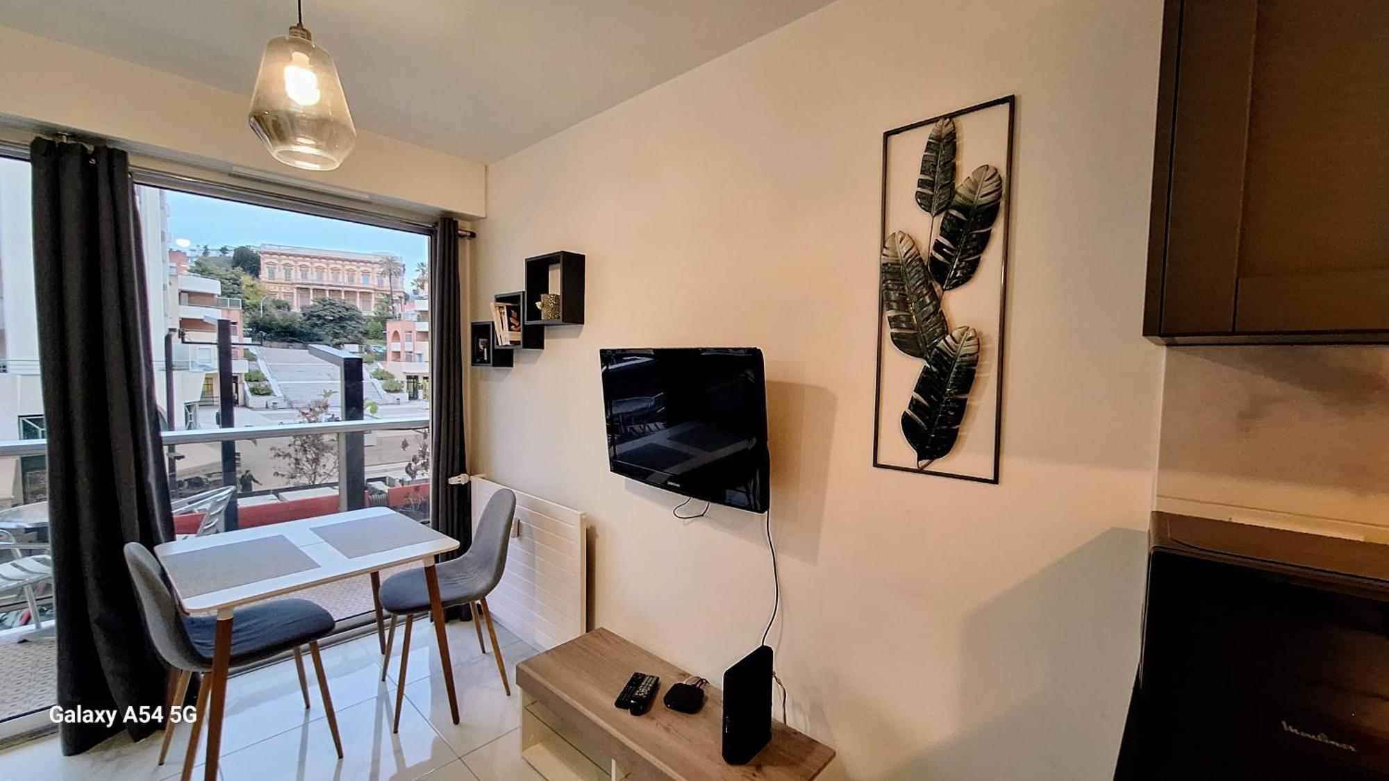 Cosy Studio 200 M From Nice Beach & Promenade Des Anglais Apartment Luaran gambar
