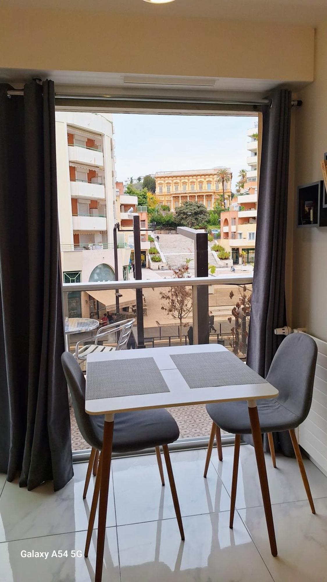 Cosy Studio 200 M From Nice Beach & Promenade Des Anglais Apartment Luaran gambar