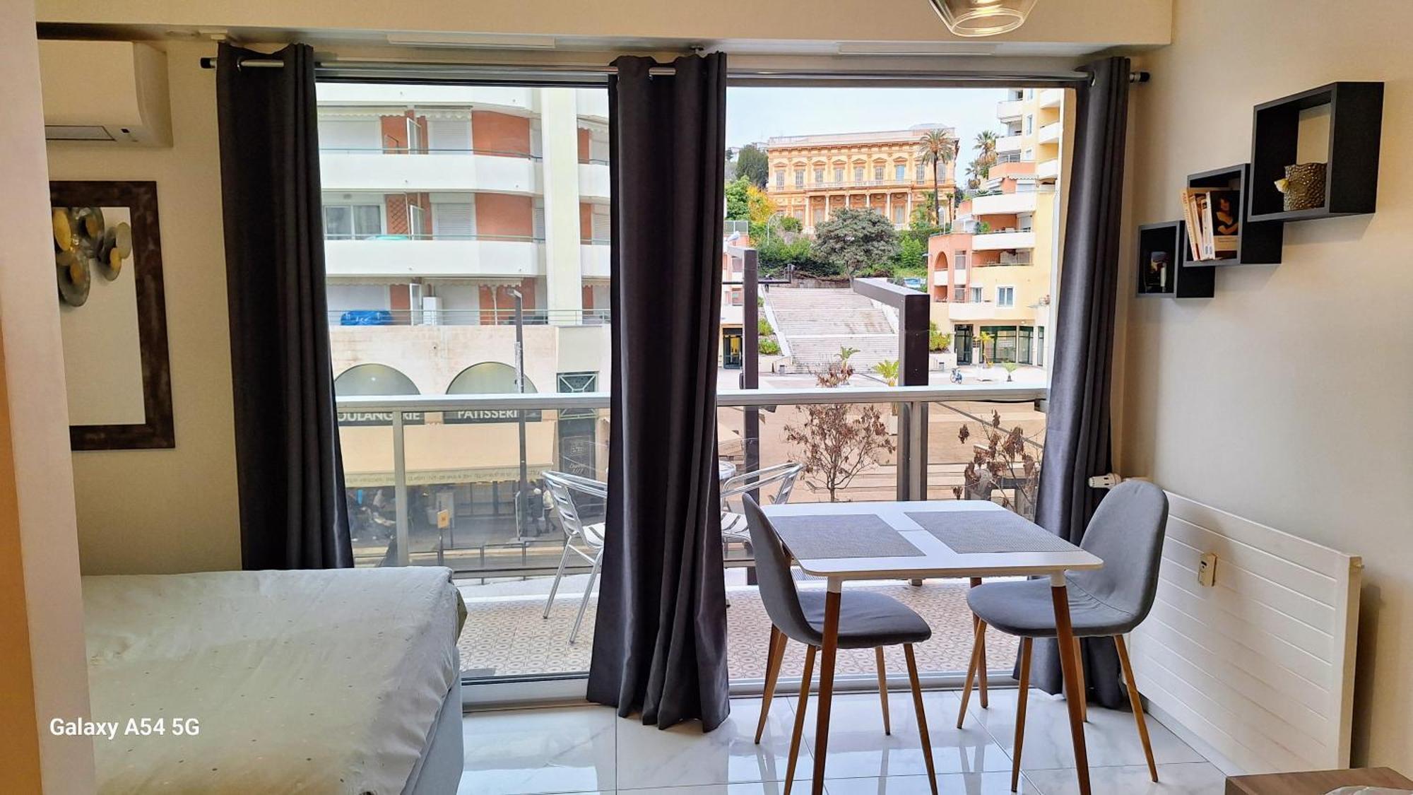 Cosy Studio 200 M From Nice Beach & Promenade Des Anglais Apartment Luaran gambar